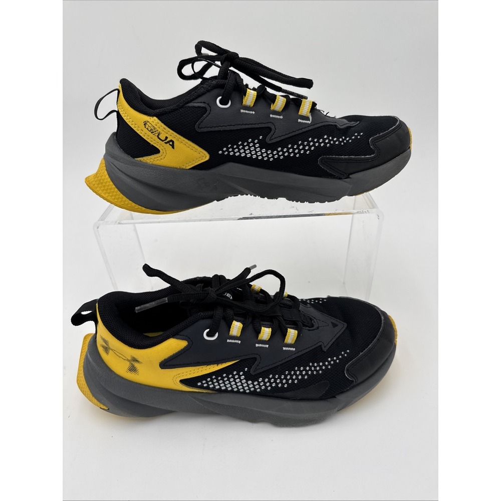 Under Armour Scramjet 6 UA BGS Running Yellow BlackBoy's Sz 4Y 3027691-100 Used